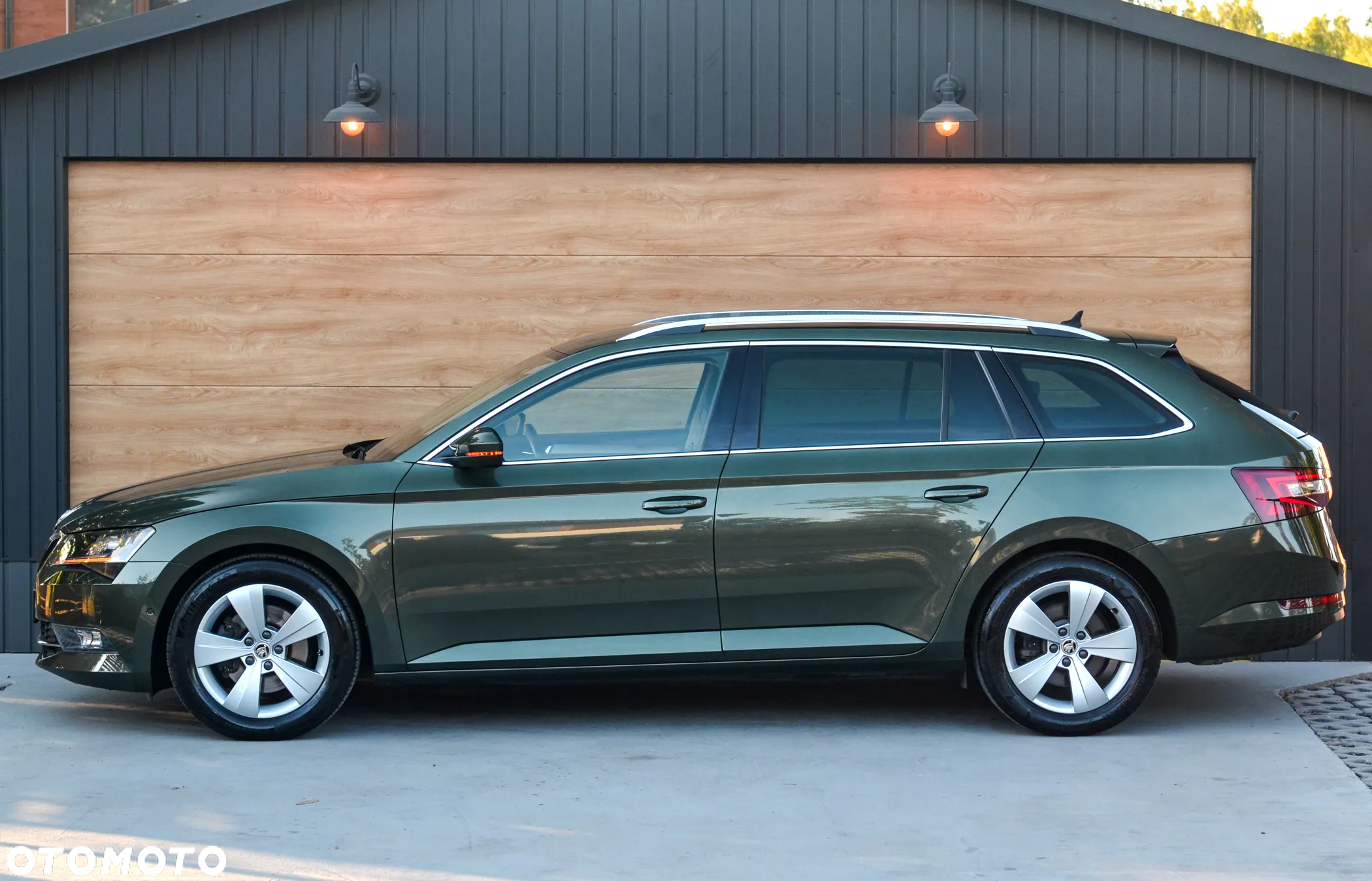 Skoda Superb 2.0 TDI SCR Style DSG - 14