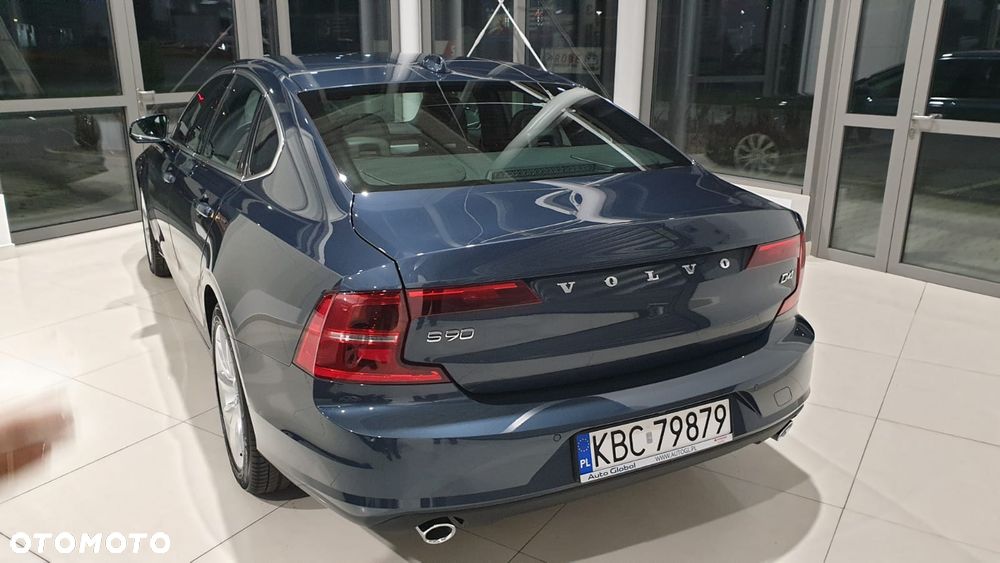 Volvo S90 D4 Geartronic Momentum Pro - 17