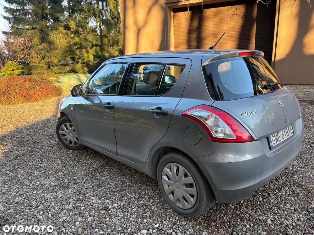 Suzuki Swift 1.2 Club - 4