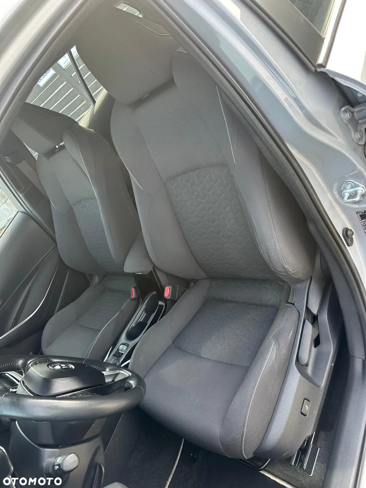 Toyota Corolla 1.8 Hybrid - 14