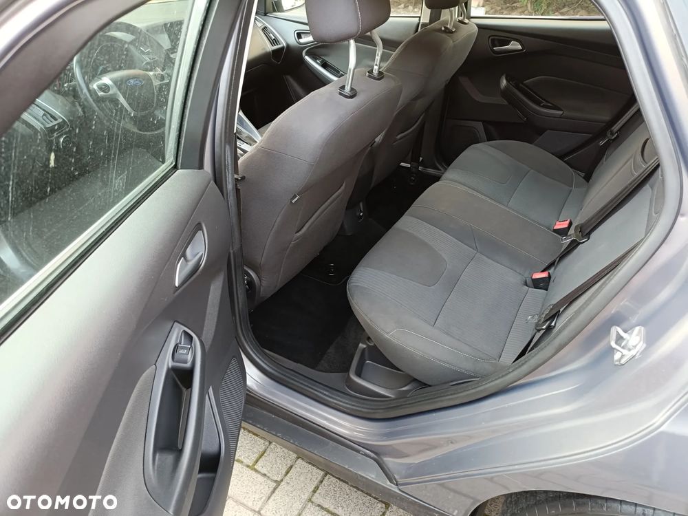 Ford Focus - 8