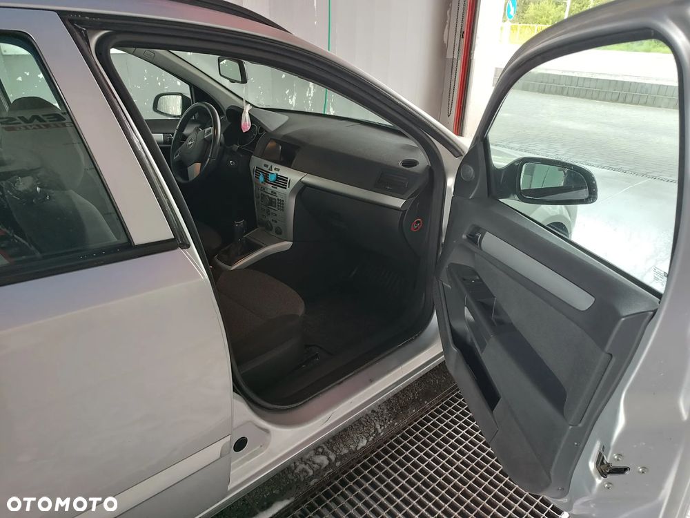 Opel Astra 1.7 CDTI Cosmo - 9