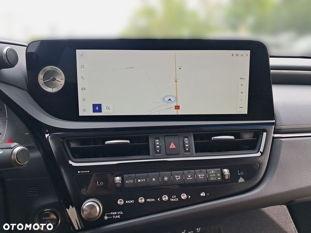 Lexus ES 300h Prestige - 18