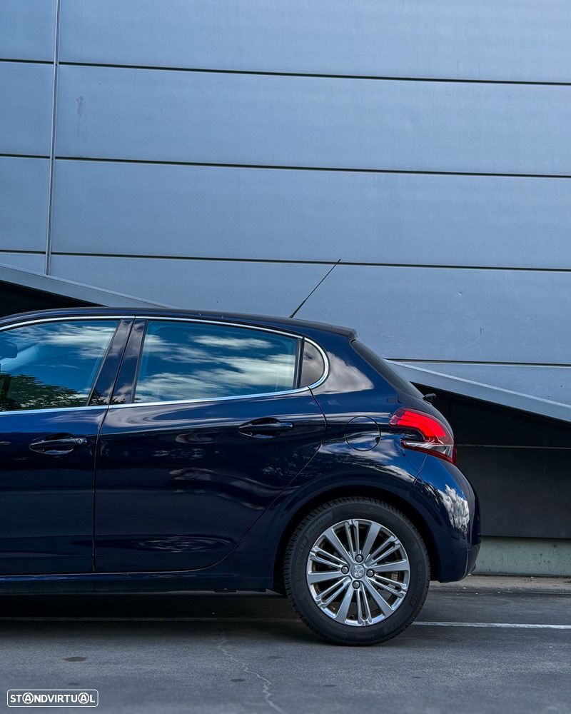 Peugeot 208 PureTech 110 Stop & Start Allure - 2