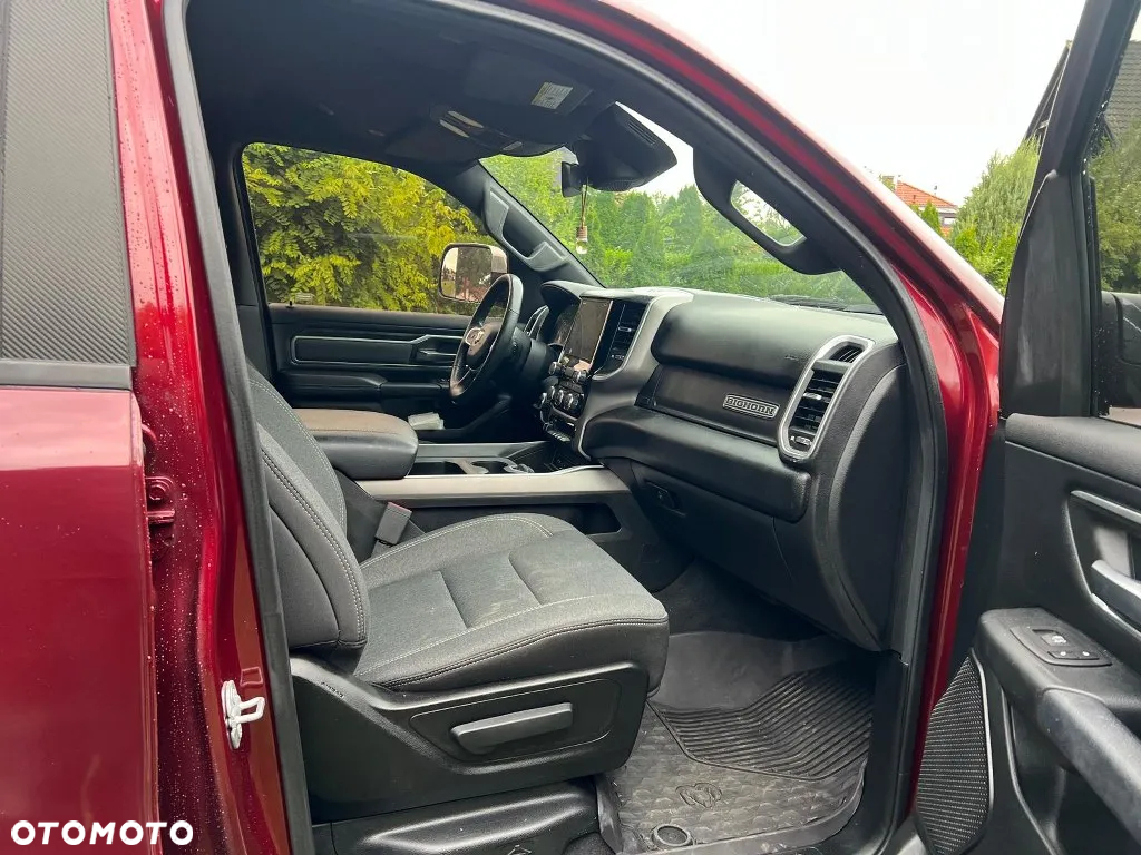 Dodge RAM 1500 5.7 4x4 - 14