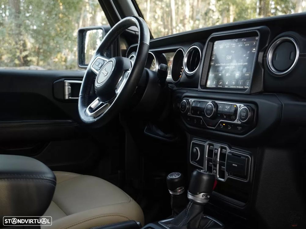 Jeep Wrangler Unlimited 2.2 CRD Sahara AT - 11