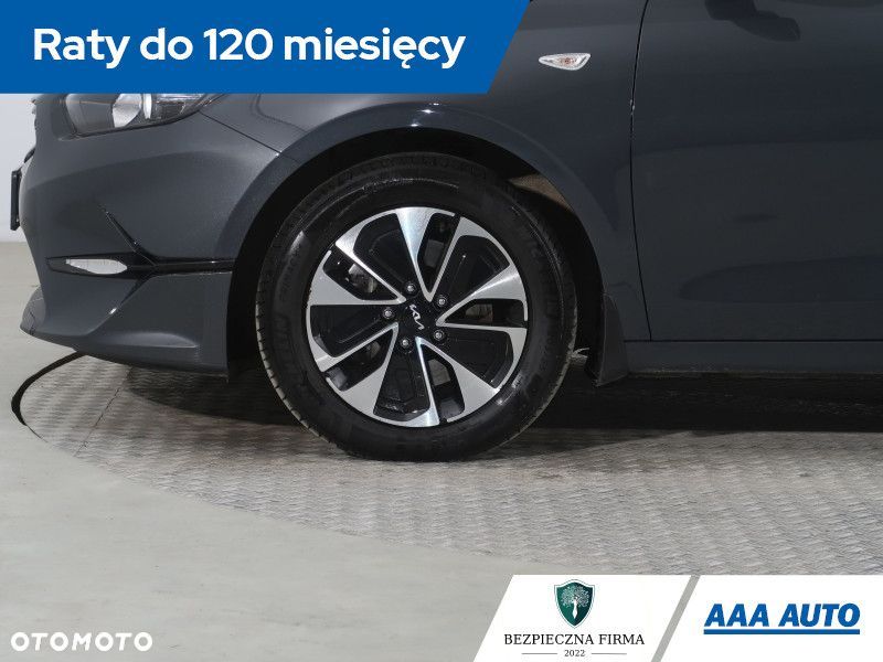 Kia Ceed - 16