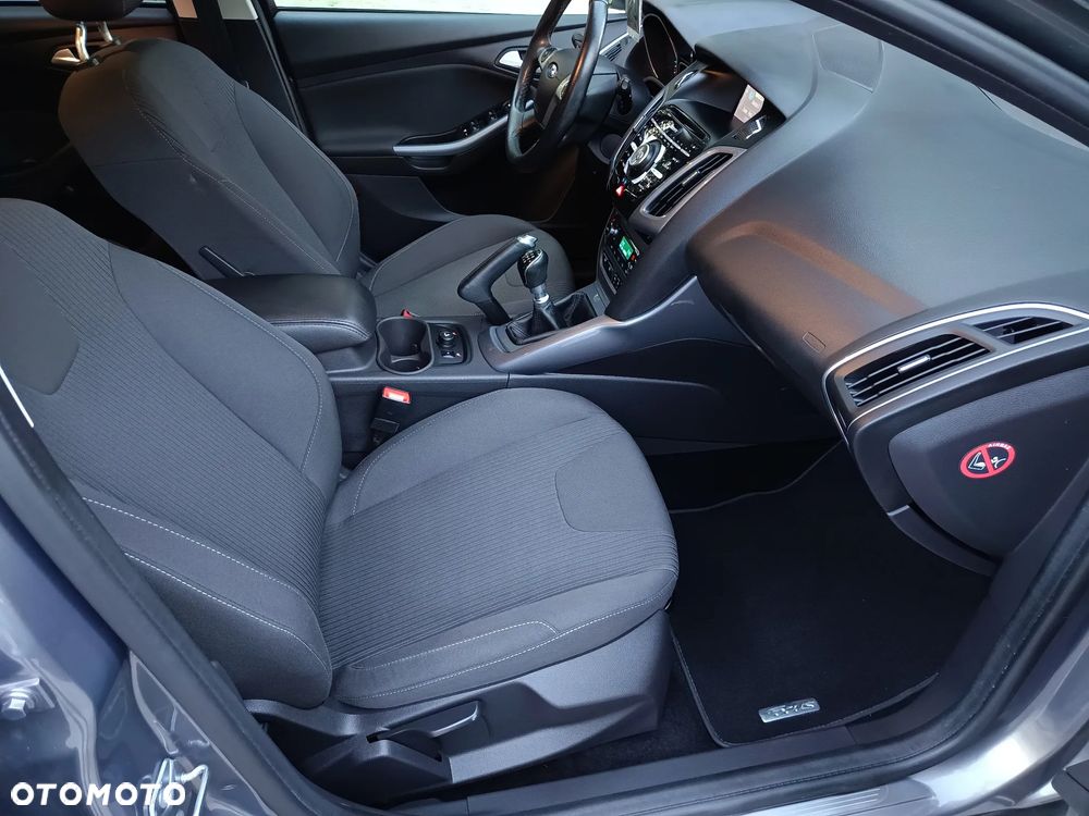 Ford Focus 1.0 EcoBoost STart-Stopp-System TITANIUM - 36