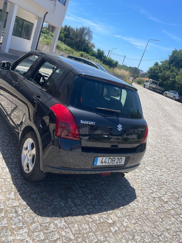 Suzuki Swift 1.3 DDiS GL - 11