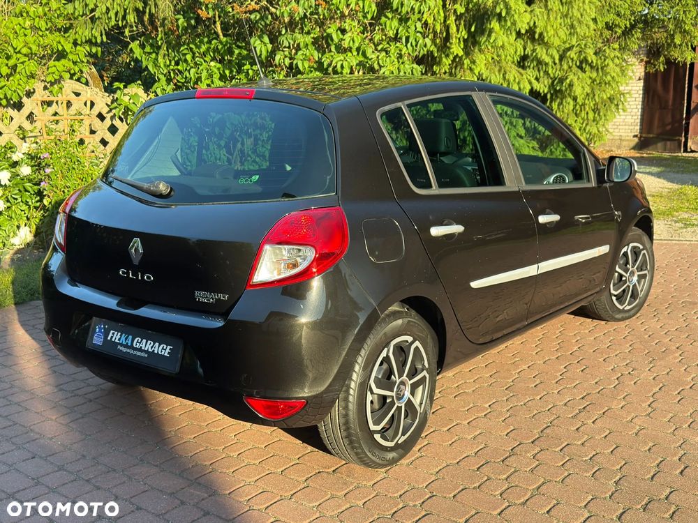 Renault Clio - 16