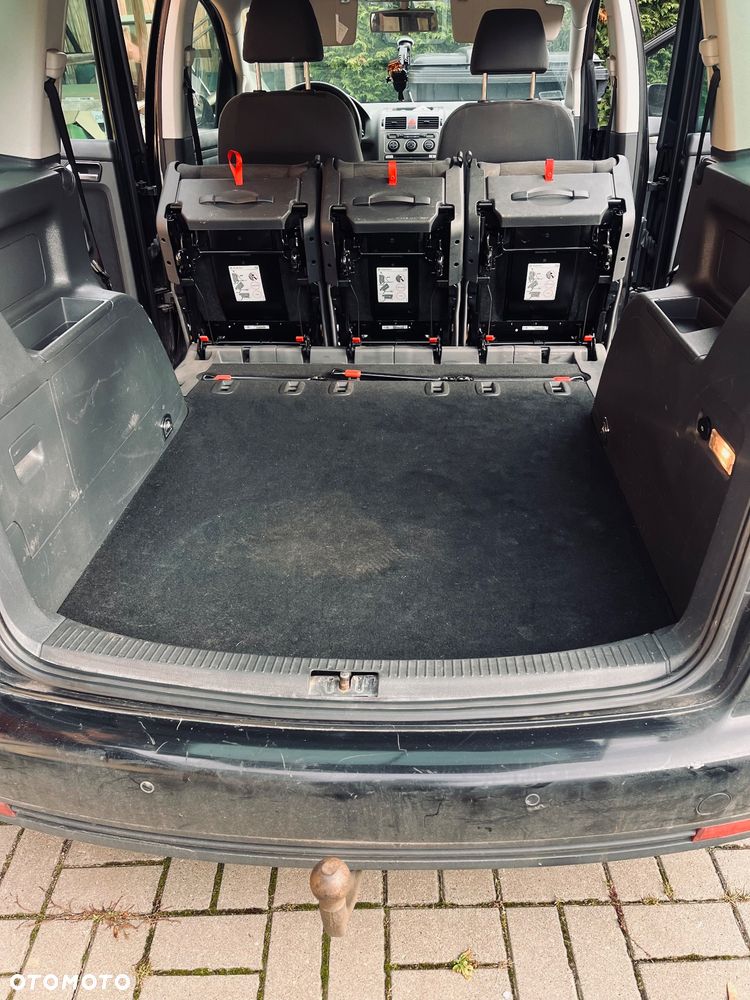 Volkswagen Touran - 9