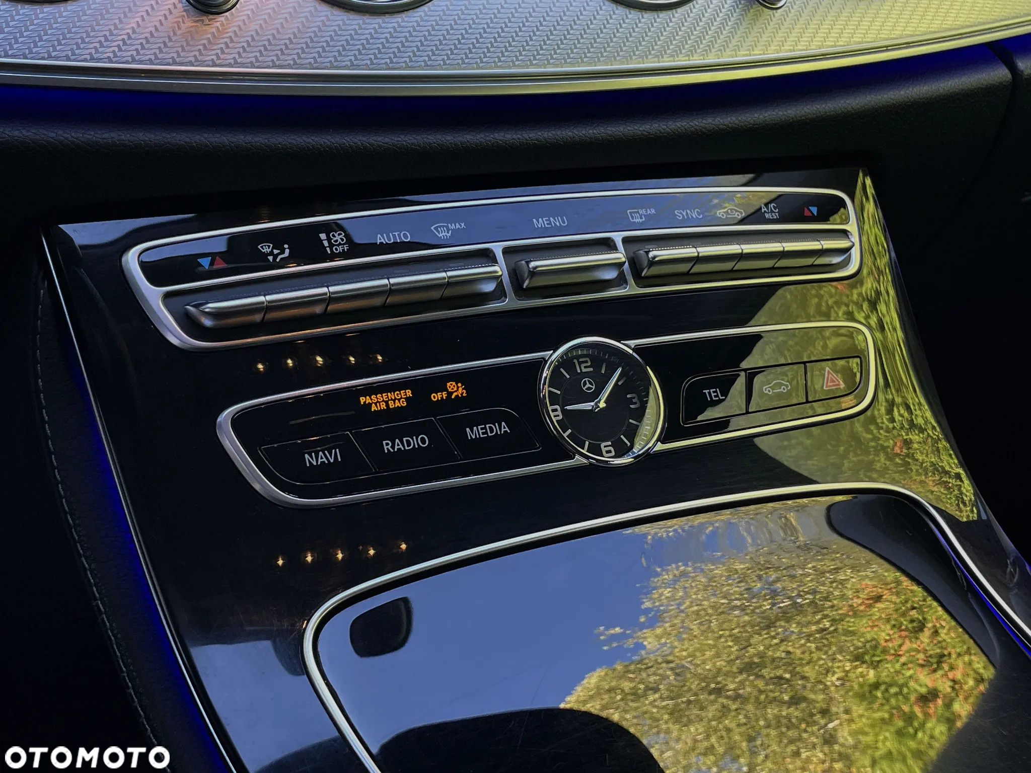 Mercedes-Benz Klasa E 220 d 4Matic T All-Terrain 9G-TRONIC Exclusive - 33