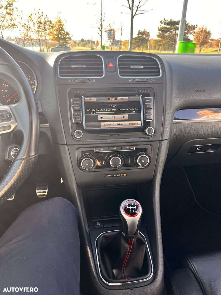 Volkswagen Golf 2.0 GTI - 12