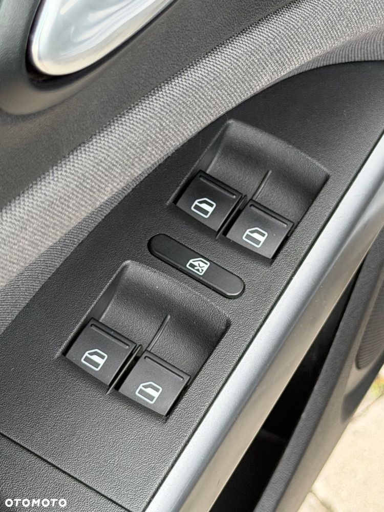 Seat Leon 1.6 TDI Ecomotive Reference - 17