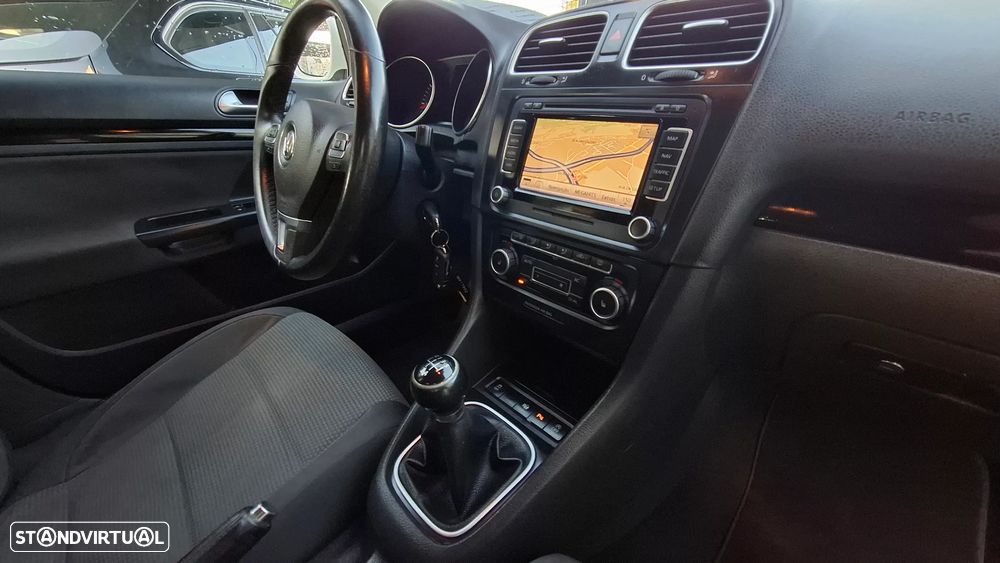 VW Golf Variant 1.6 TDi DPF Highline - 28