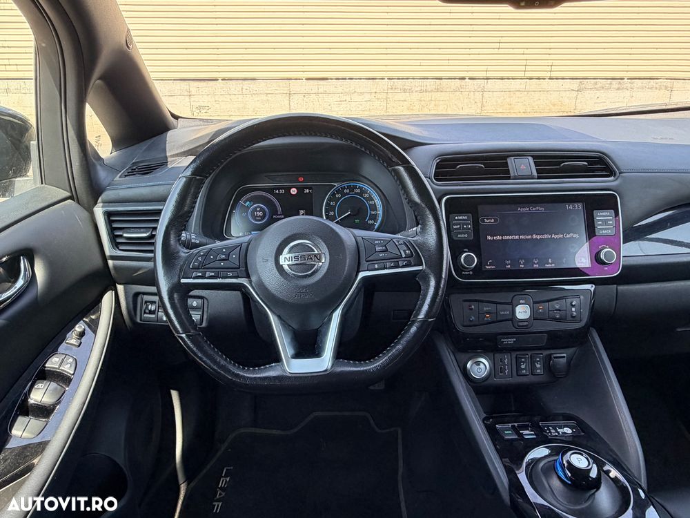 Nissan LEAF 62 kWh e+ N-Connecta - 10
