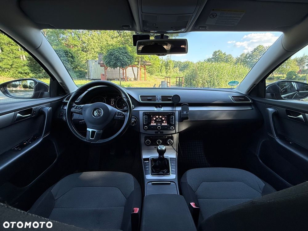 Volkswagen Passat 2.0 TDI Comfortline - 15