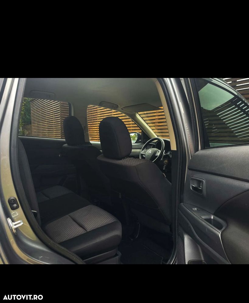 Mitsubishi Outlander 2.2 DI-D 4WD Automatik Plus - 14