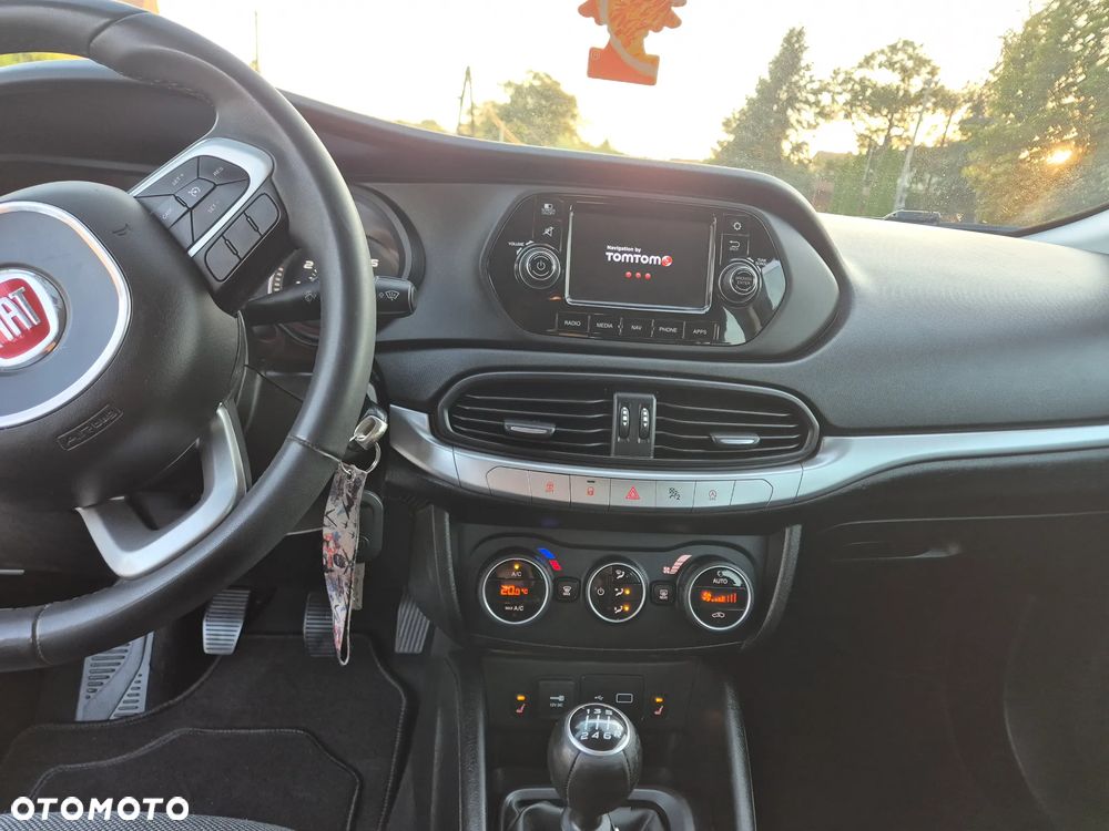 Fiat Tipo 1.4 16v Easy EU6d - 12