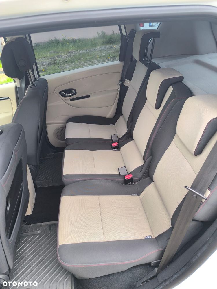 Renault Scenic - 12
