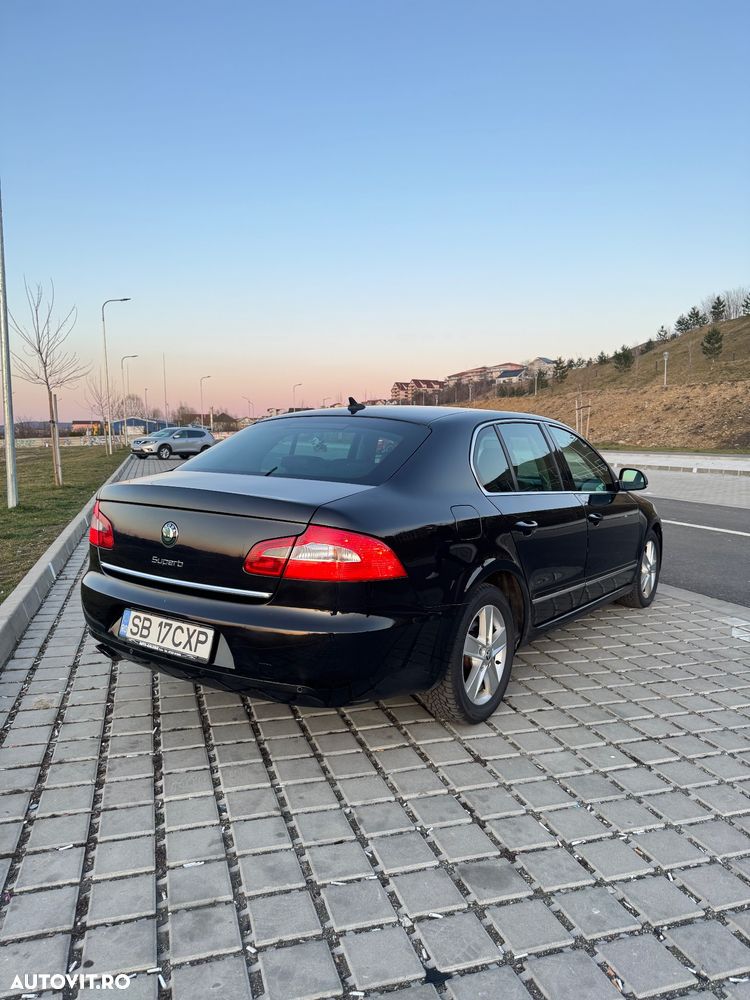 Skoda Superb 2.0 TDI DSG Ambition - 7