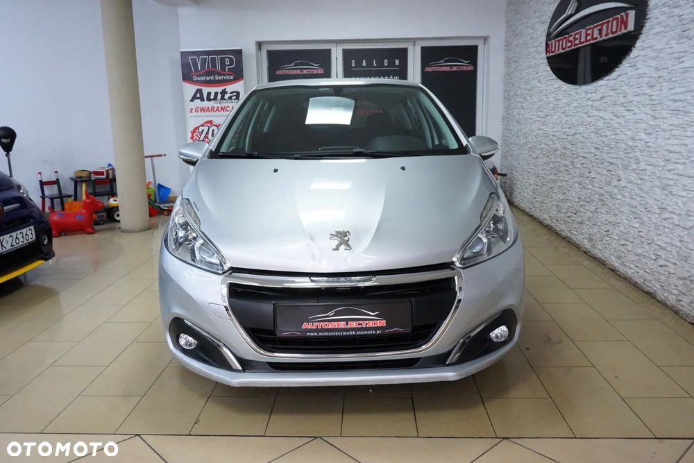 Peugeot 208 - 5