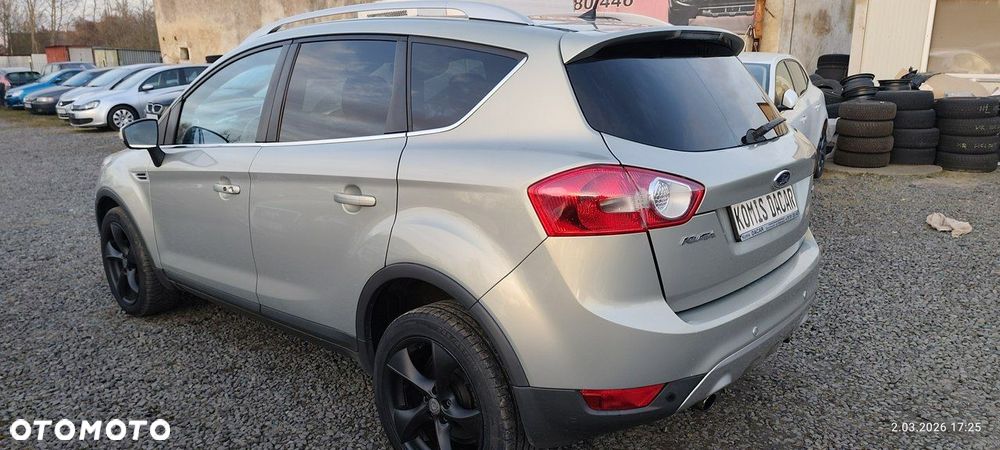 Ford Kuga 2.0 TDCi 2x4 Titanium - 3