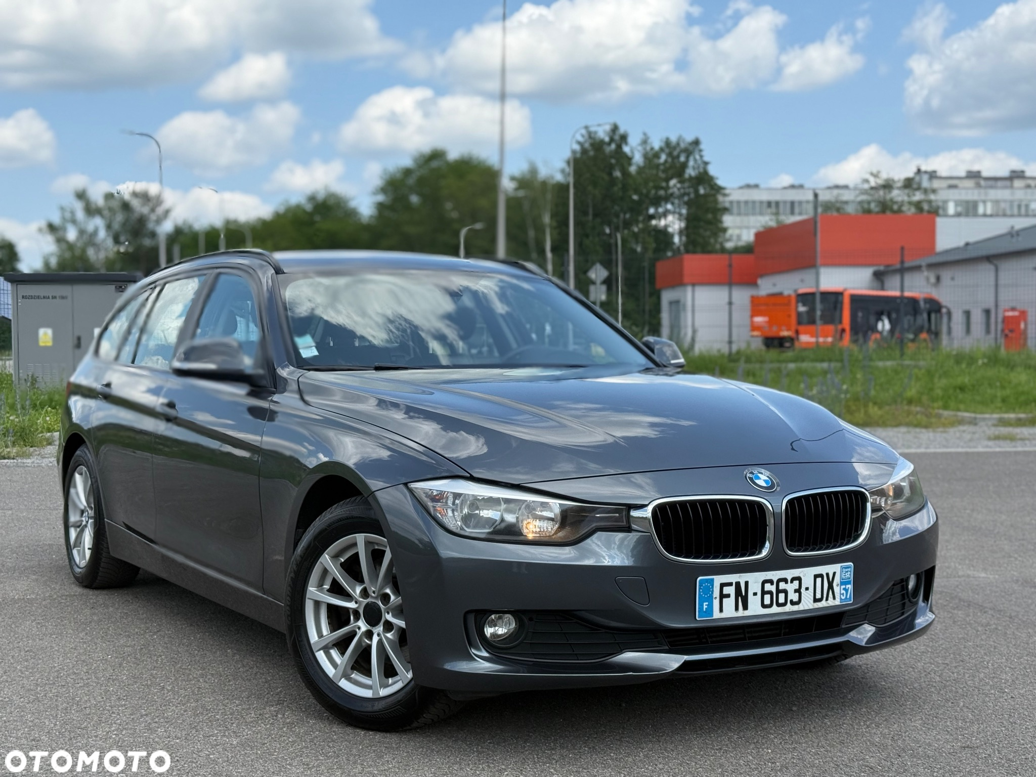 BMW Seria 3 318d Touring - 3