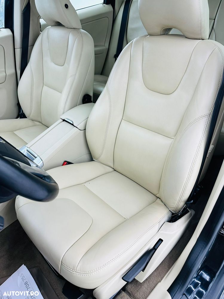 Volvo XC 60 D4 Geartronic Momentum - 14