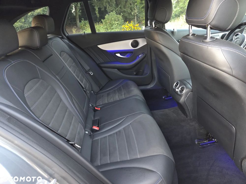 Mercedes-Benz Klasa C 220 d 9G-TRONIC Night Edition - 16