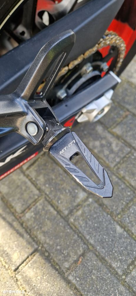 Yamaha MT - 19