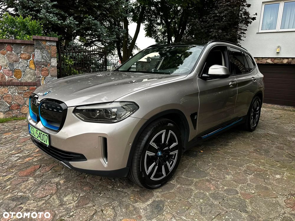 BMW iX3 Standard - 1
