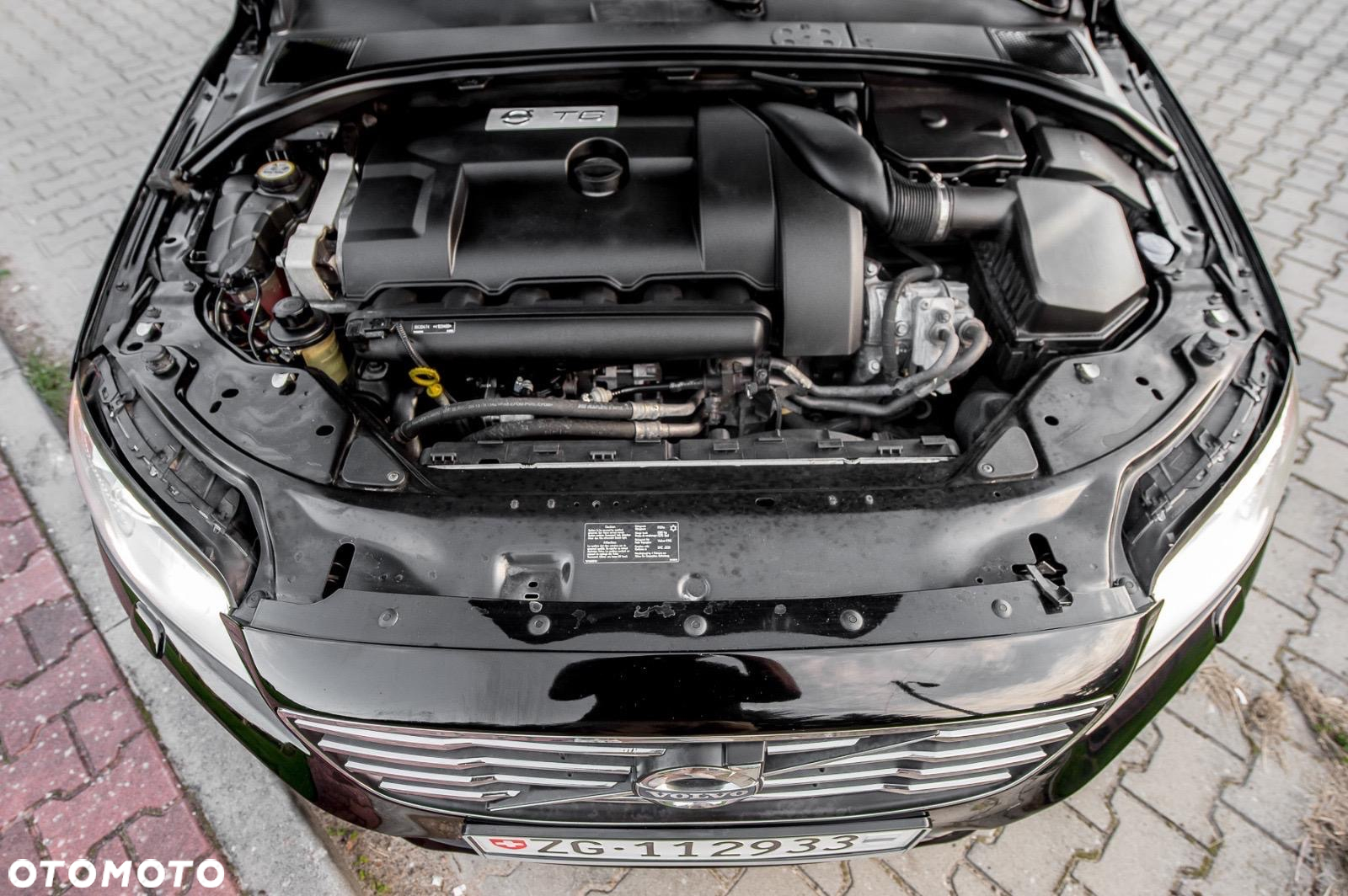 Volvo V70 T6 AWD Geartronic Momentum - 36
