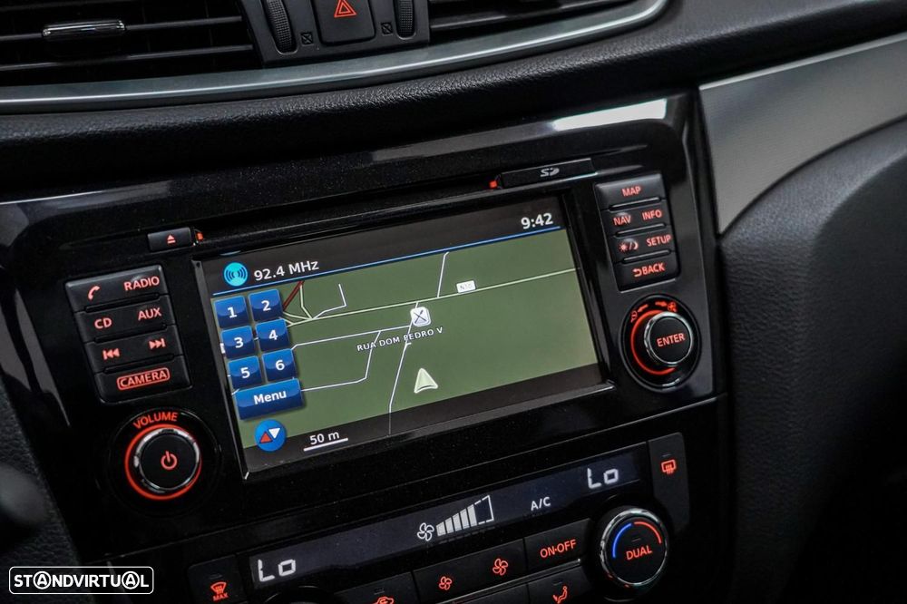 Nissan Qashqai 1.5 dCi N-Connecta - 11