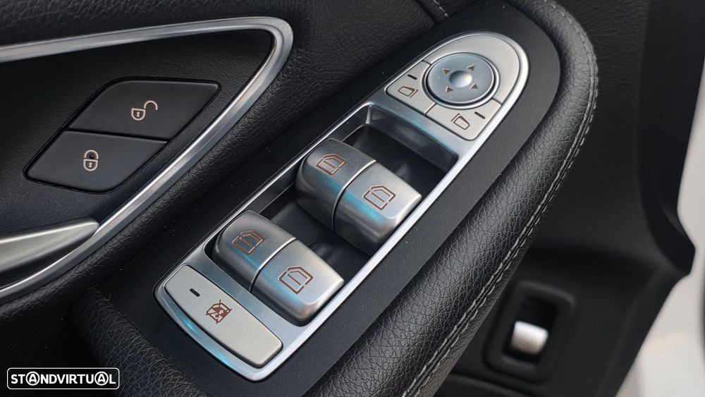 Mercedes-Benz C 63 AMG Standard - 37