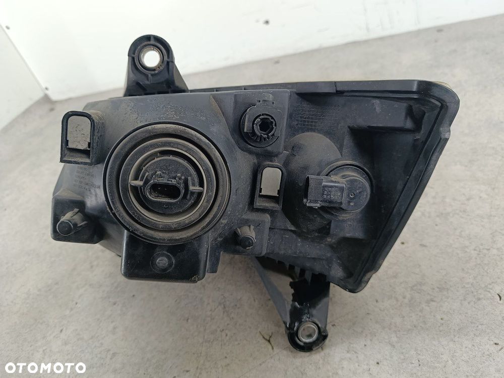LAMPA PRZÓD PRAWA DODGE GRAND CARAVAN 5113332AD 311602  VALEO - 6