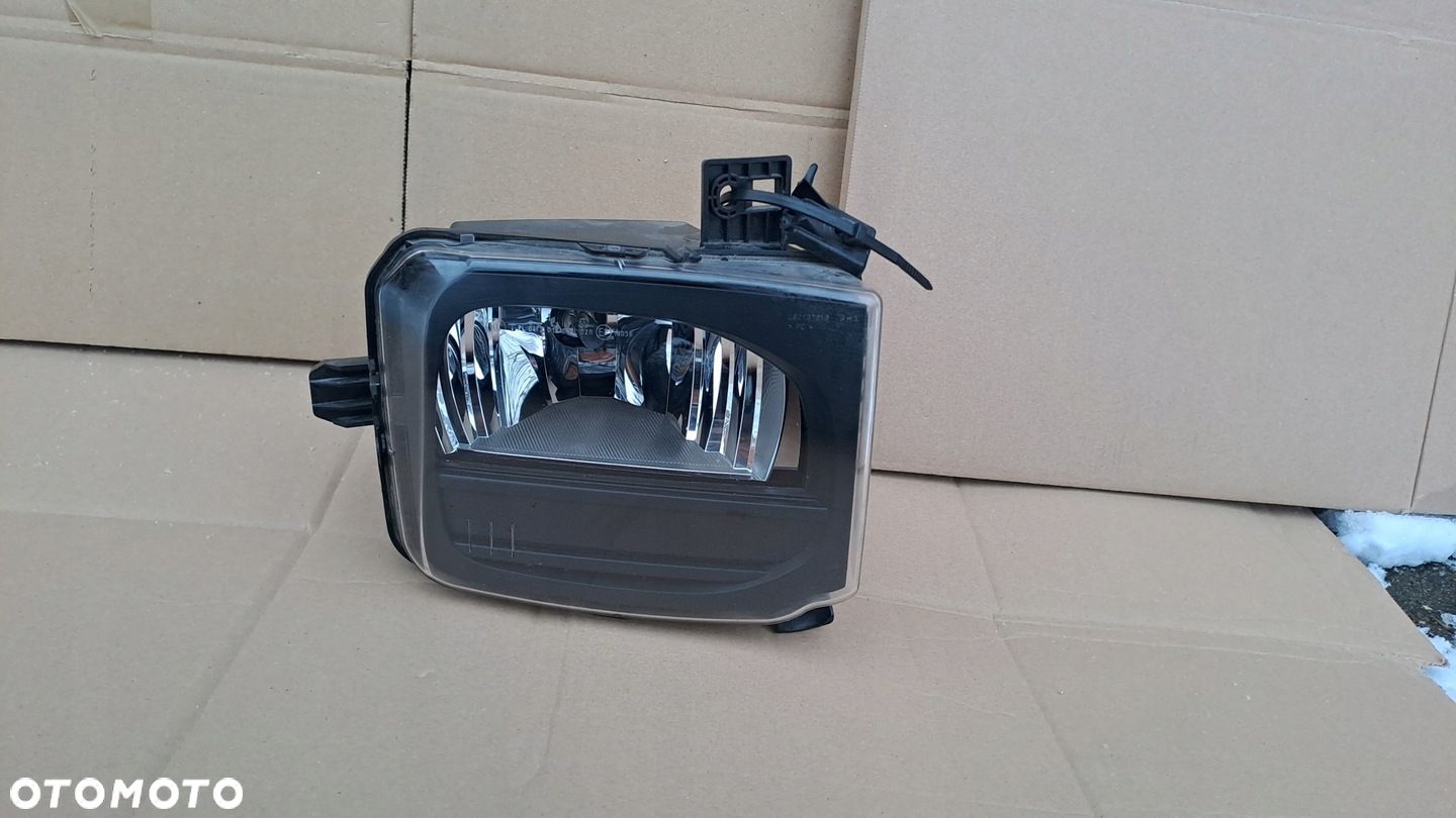 VW T-CROSS PRAWY HALOGEN 2GM941662B UŻYWANY - 1