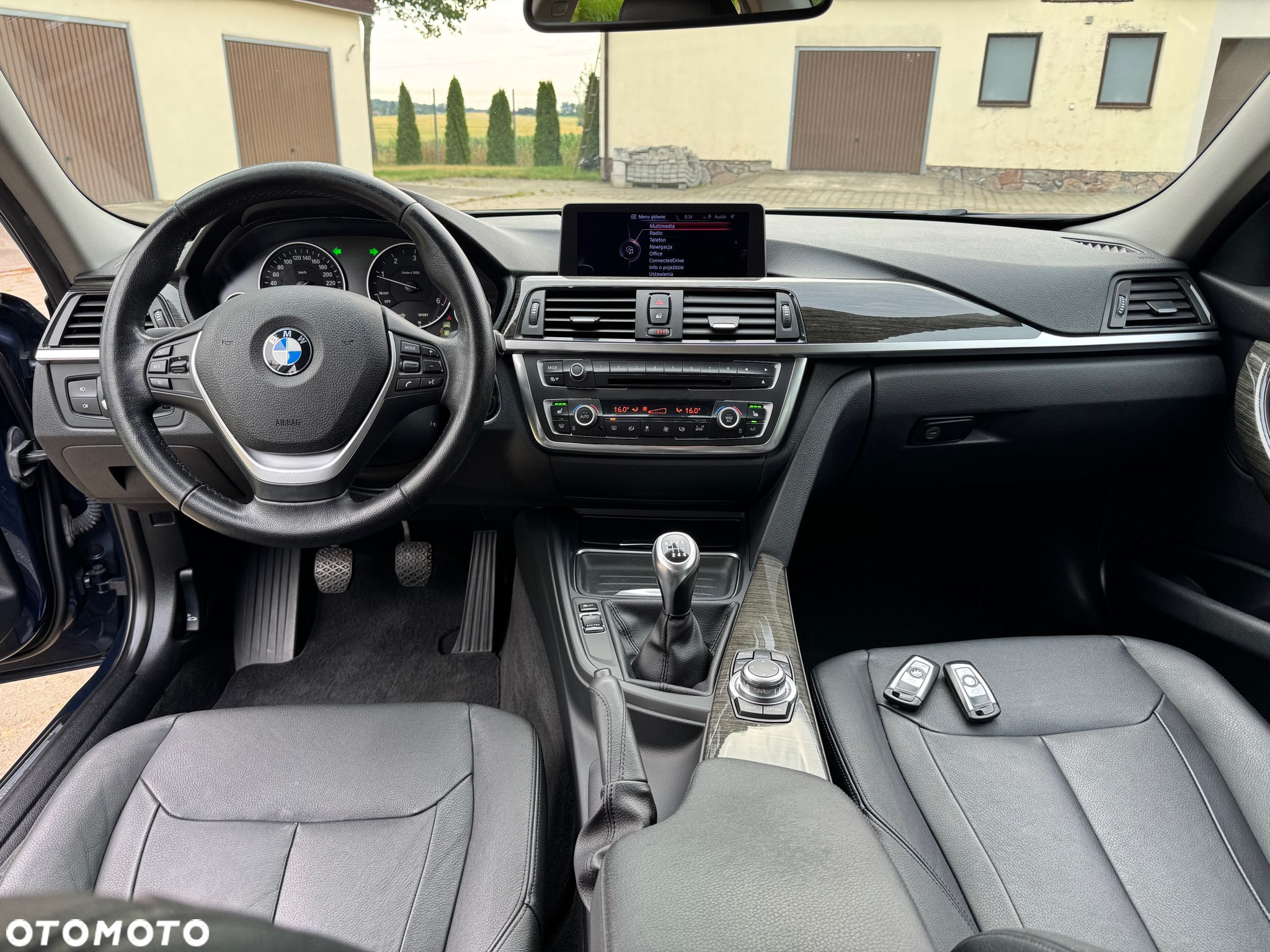 BMW Seria 3 318d Luxury Line - 13
