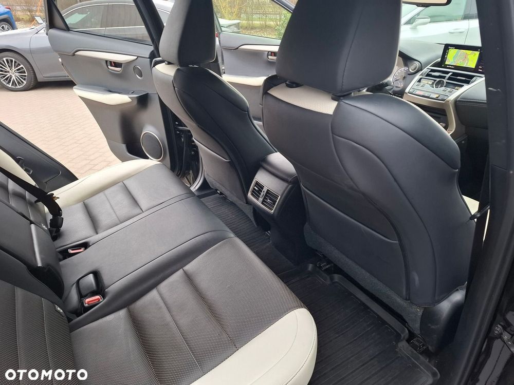 Lexus NX 300 GPF F Sport AWD - 23