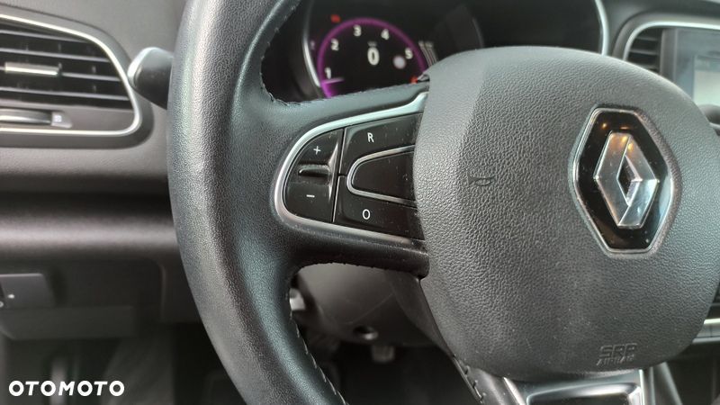 Renault Megane ENERGY TCe 100 PLAY - 26