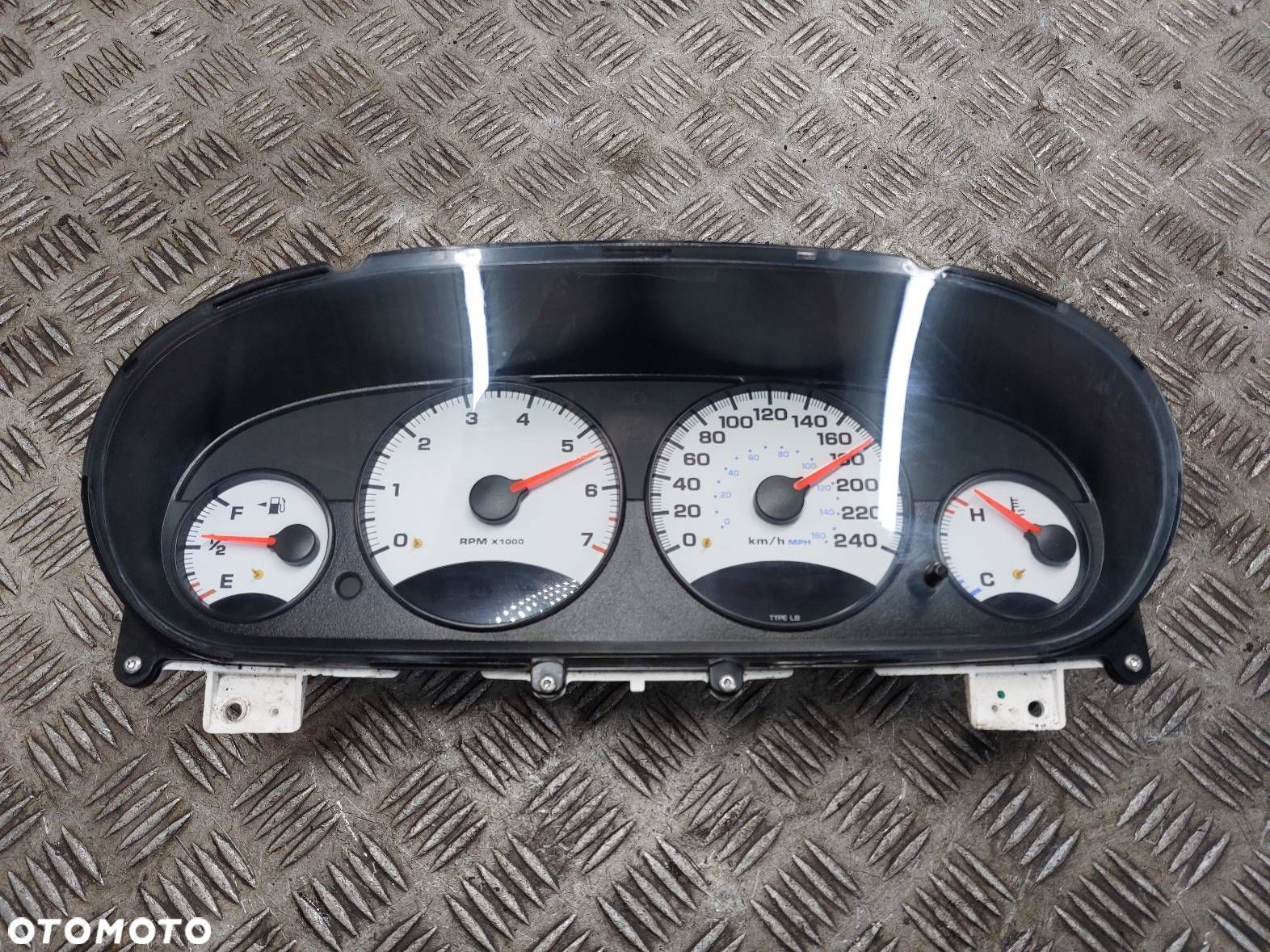 LICZNIK ZEGARY CHRYSLER SEBRING II 2.0 16V P04760993AG - 1