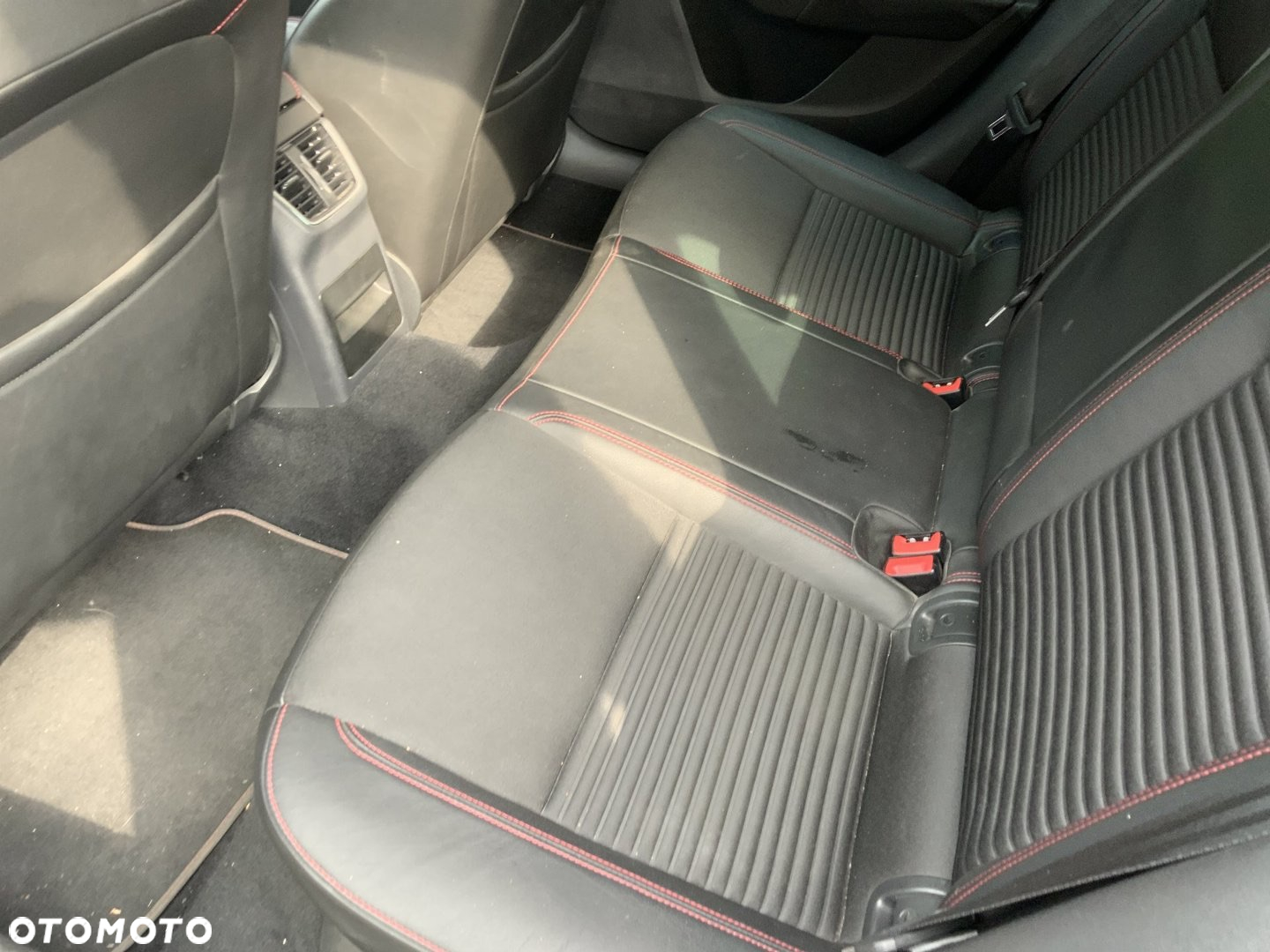 Skoda Octavia Combi 2.0 TSI (Green tec) RS - 18