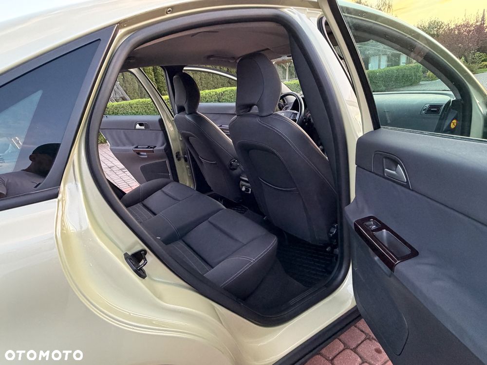 Volvo S40 2.4i Momentum - 23