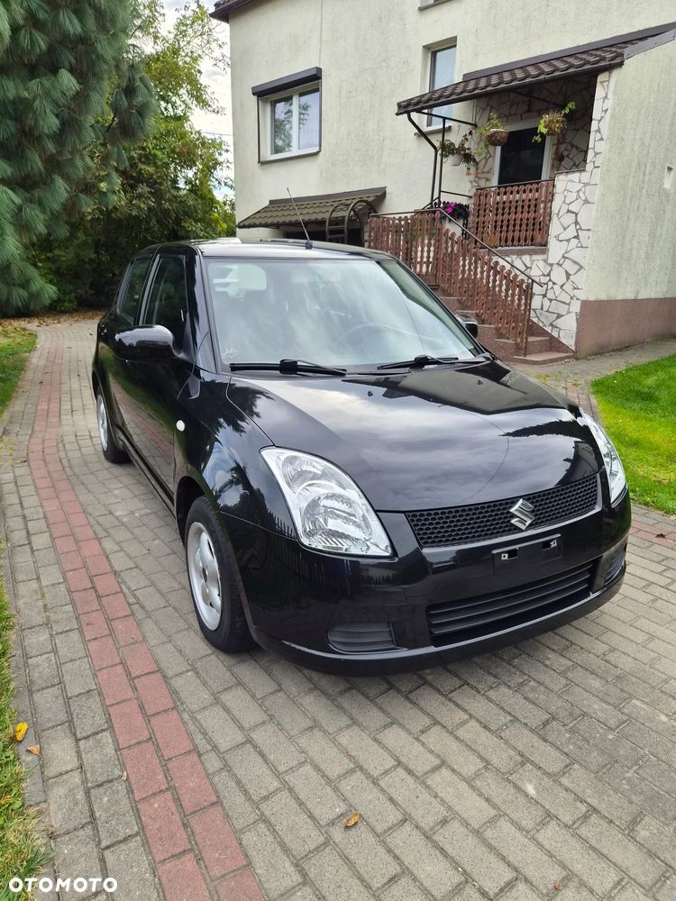 Suzuki Swift - 4