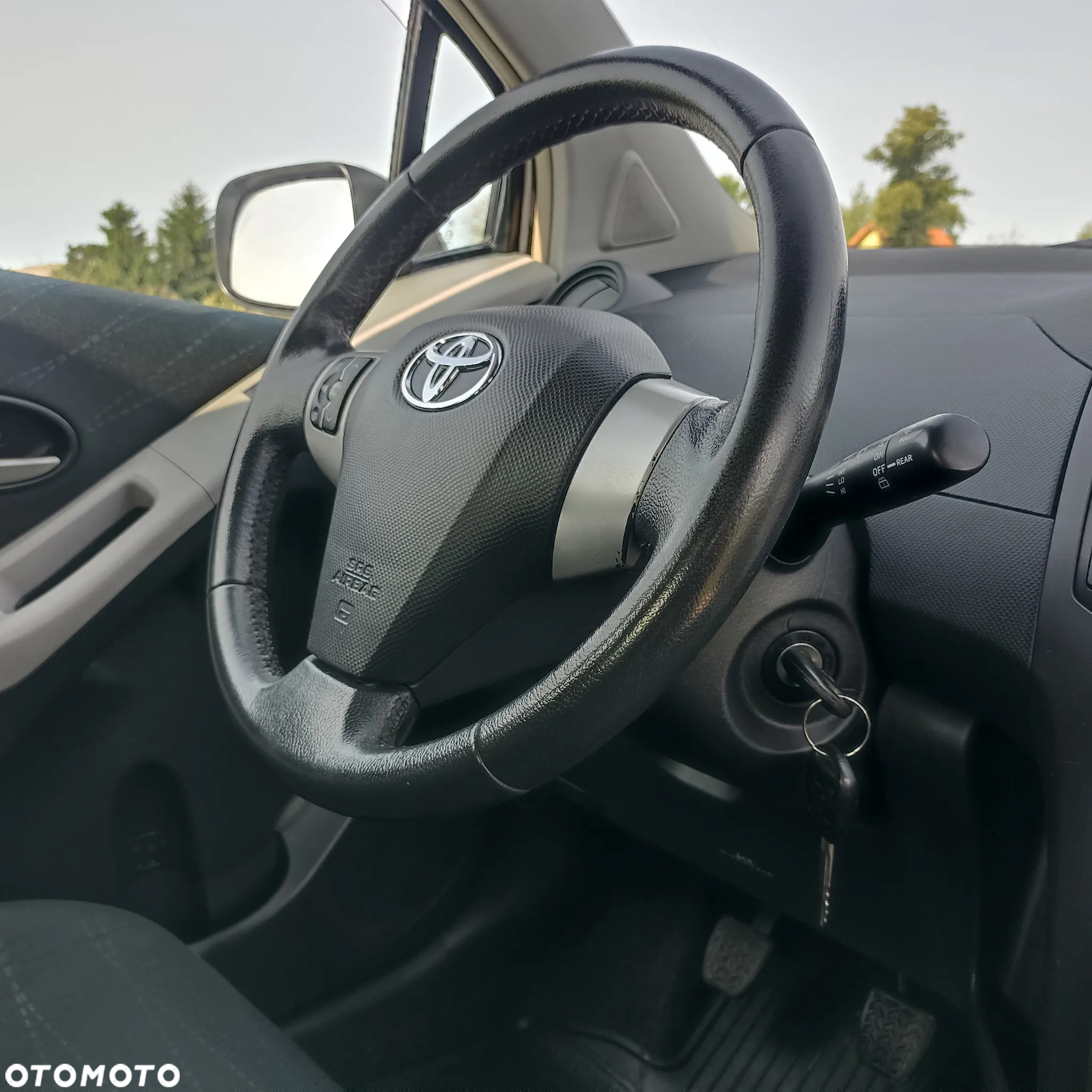 Toyota Yaris 1.3 Prestige - 9