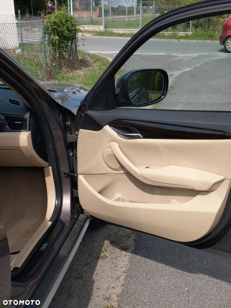 BMW X1 sDrive18d - 13