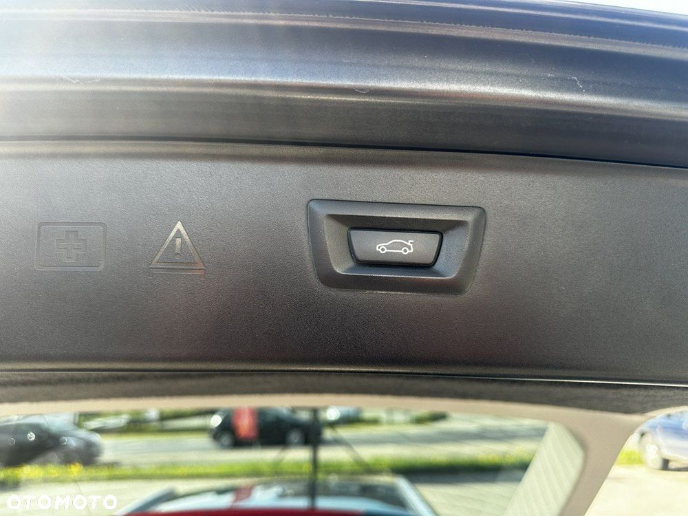 BMW Seria 5 530d Touring - 32