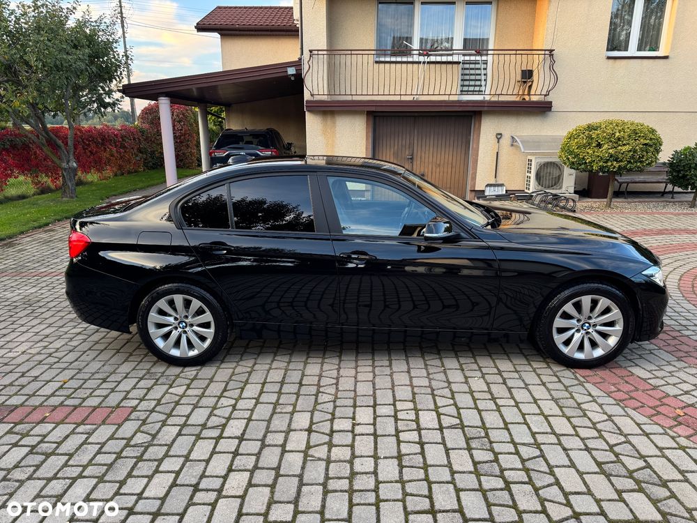 BMW Seria 3 320i GPF xDrive M Sport Shadow sport - 17