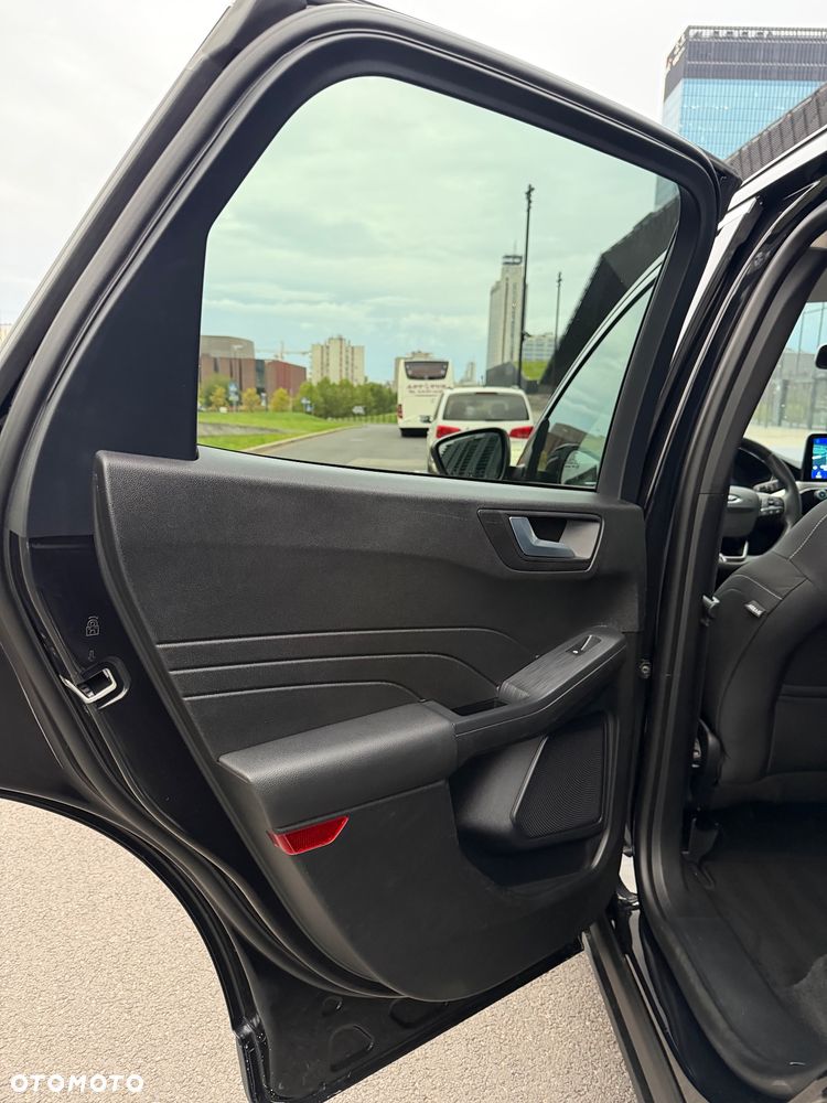 Ford Kuga - 27