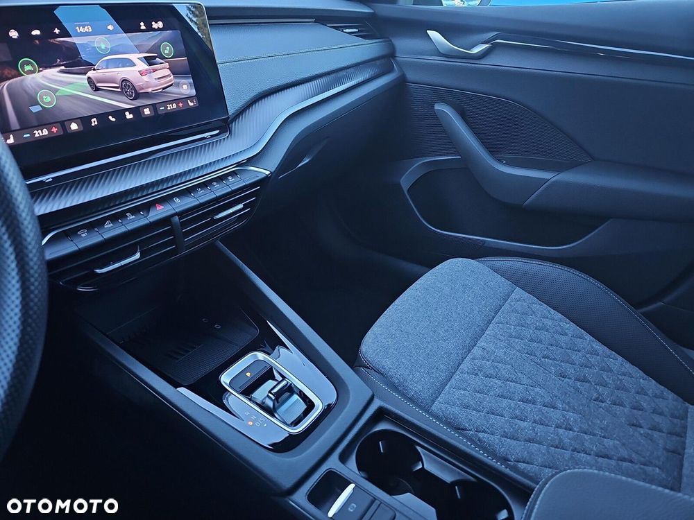 Skoda Octavia 2.0 TDI Sportline DSG - 27